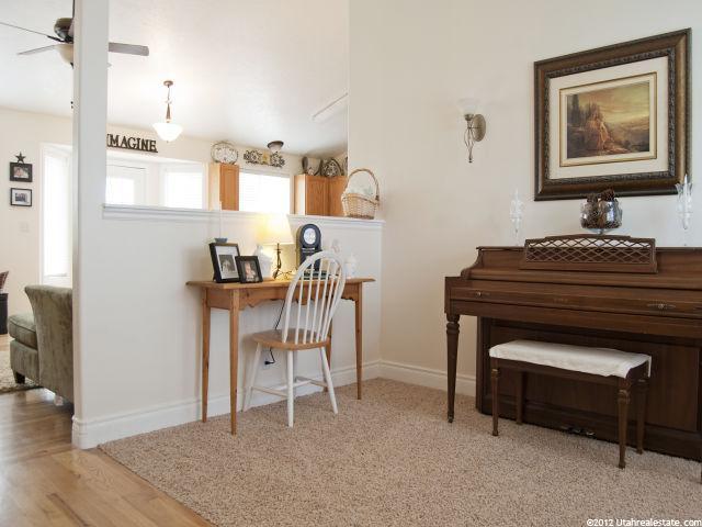 863 S 250 E, Farmington, UT 84025 — photo 2