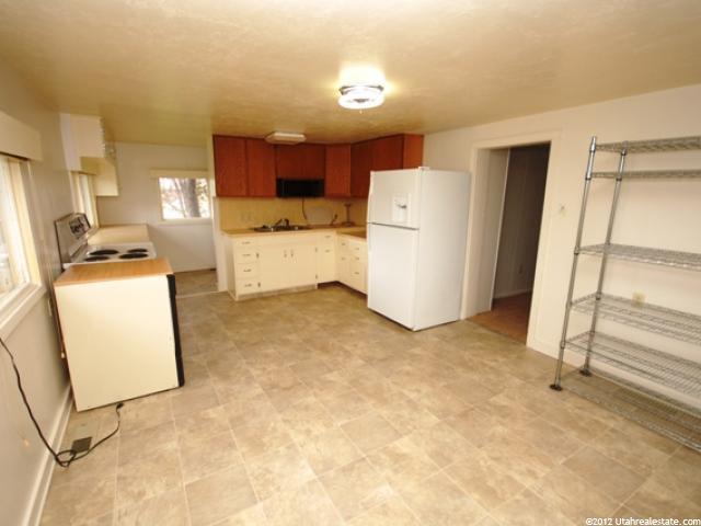 2372 Oakridge Dr, Layton, UT 84040 — photo 4