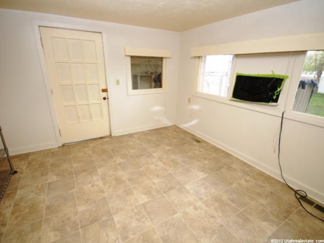 2372 Oakridge Dr, Layton, UT 84040 — photo 10