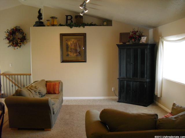 1386 N 2585 W, Clinton, UT 84015 — photo 5