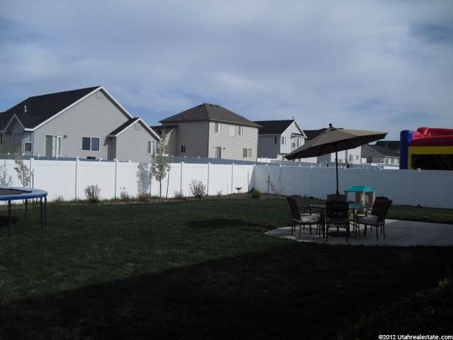 1386 N 2585 W, Clinton, UT 84015 — photo 10