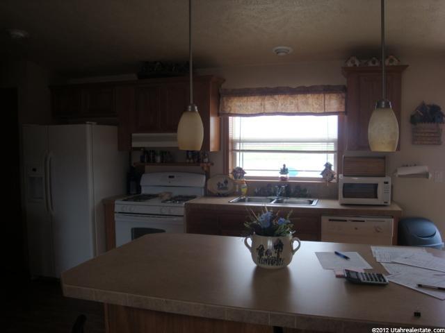 295 W 2100 S, Vernal, UT 84078 — photo 3