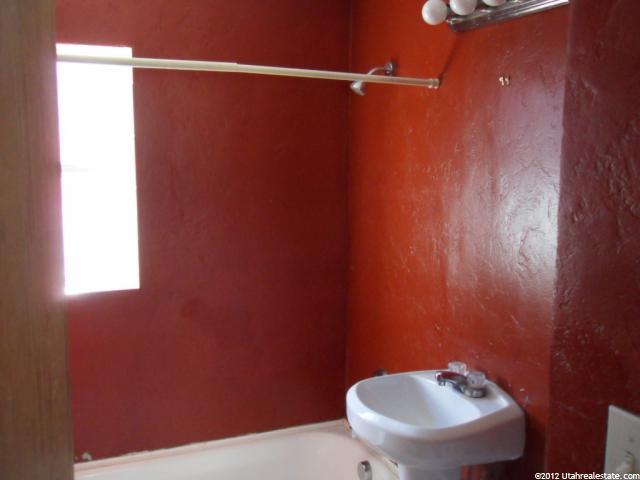 276 E 4300 S, Washington Terrace, UT 84405 — photo 10