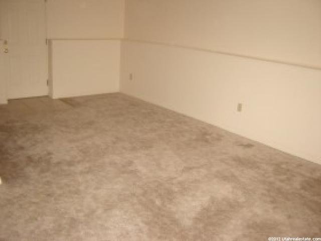 542 W 1060 N, Clinton, UT 84015 — photo 6
