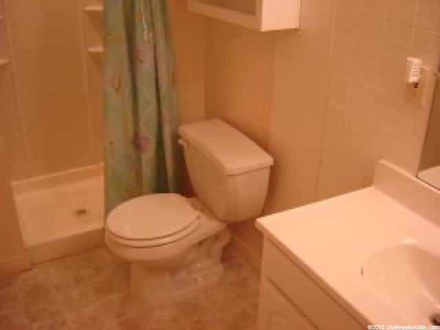 542 W 1060 N, Clinton, UT 84015 — photo 7