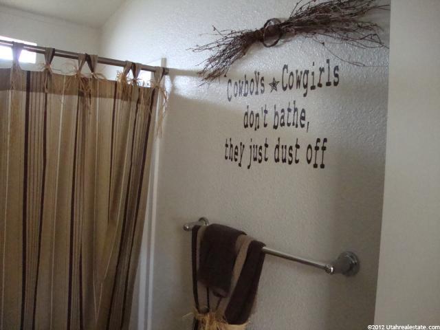 190 N Main St W, Levan, UT 84639 — photo 6