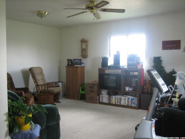 187 E 100 St S, Paris, ID 83261 — photo 10