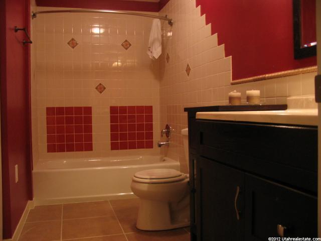 555 W 3700 S, Syracuse, UT 84075 — photo 8