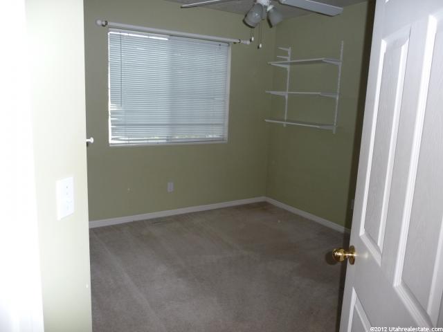 536 S 925 E, Layton, UT 84041 — photo 7