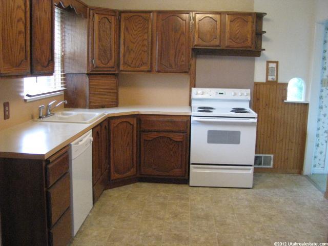 2920 S Tyler Ave E, Ogden, UT 84403 — photo 4