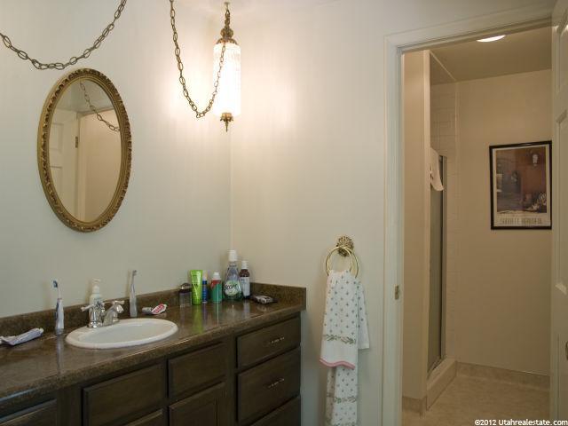 268 W 3400 S, Bountiful, UT 84010 — photo 6