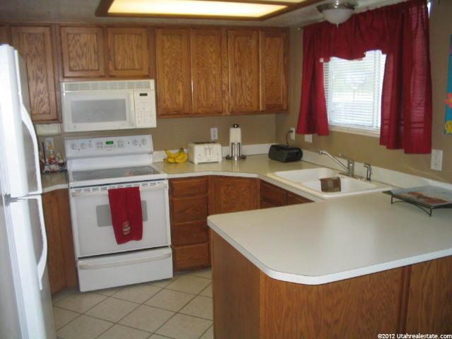 695 S 825 E, Layton, UT 84040 — photo 8