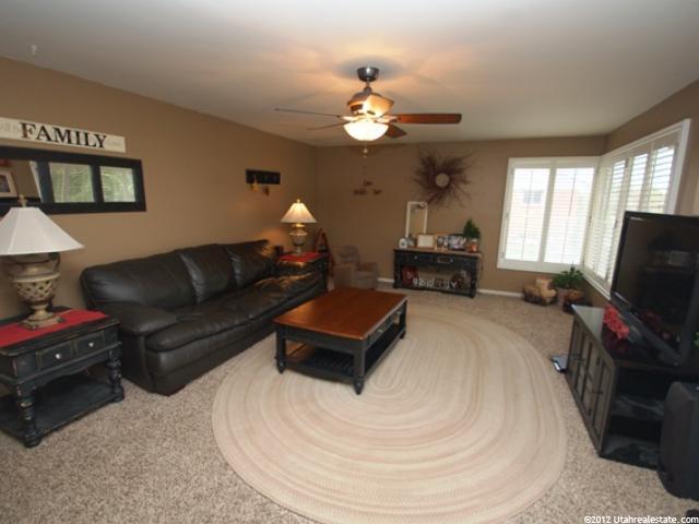940 S Taylor Ave E, Ogden, UT 84404 — photo 2