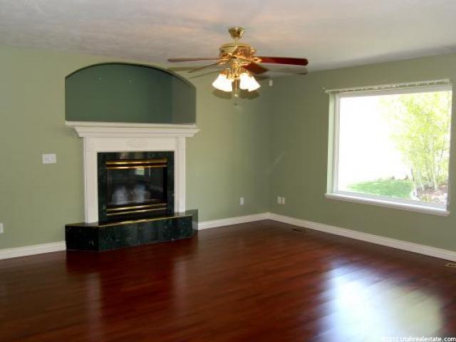 1082 W 4000 N, Pleasant View, UT 84414 — photo 2