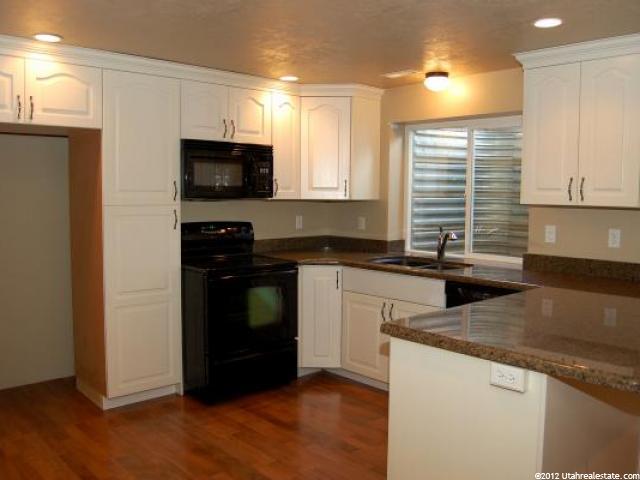 1082 W 4000 N, Pleasant View, UT 84414 — photo 4