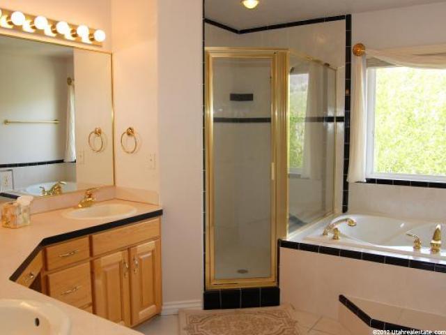 1082 W 4000 N, Pleasant View, UT 84414 — photo 7