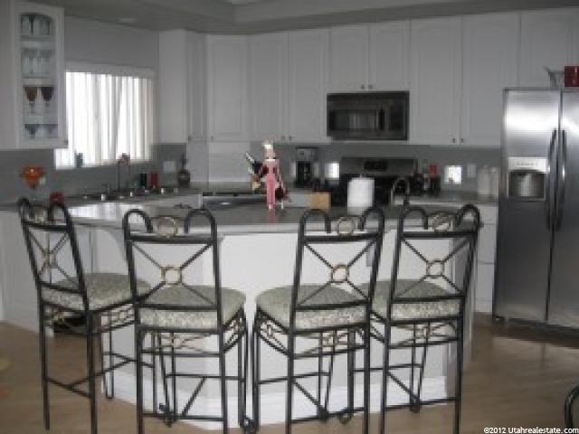 1001 E Canyon Creek Dr S, Bountiful, UT 84010 — photo 2