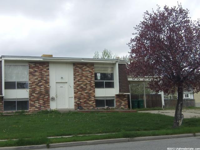 469 S 725 E, Layton, UT 84041 — photo 2