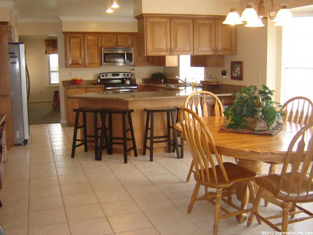2537 E 2750 N, Layton, UT 84040 — photo 7