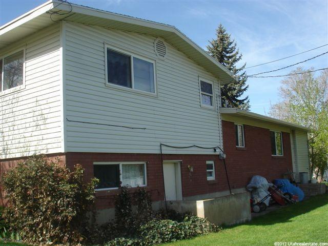 685 E Park Dr E, Hyrum, UT 84319 — photo 2