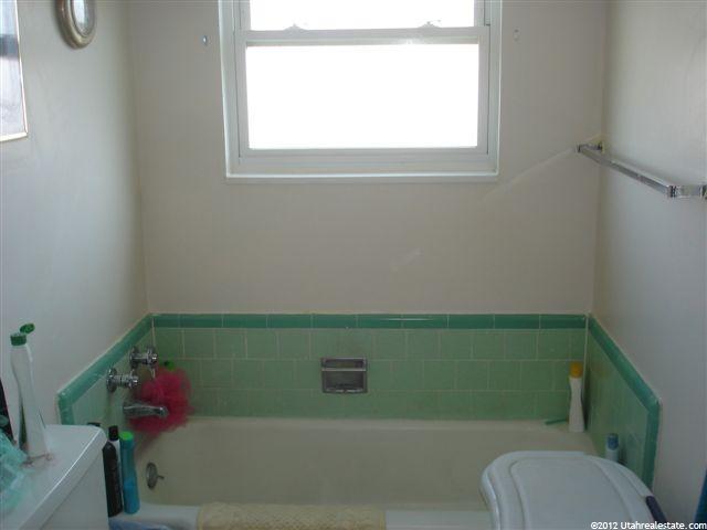 685 E Park Dr E, Hyrum, UT 84319 — photo 9