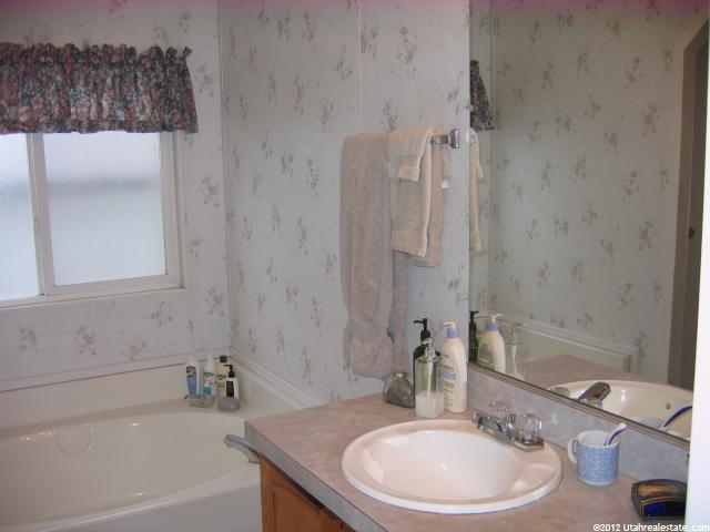 67 Sunset Dr, Layton, UT 84041 — photo 6