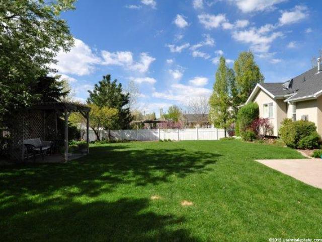 892 E Old Farm Rd N, Fruit Heights, UT 84037 — photo 9