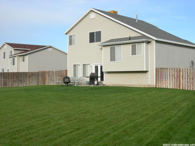 2119 N 2360 W, Clinton, UT 84015 — photo 2