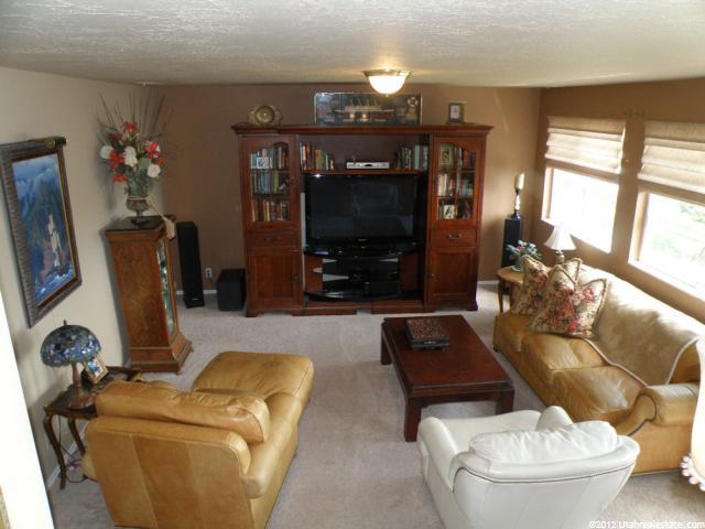 397 E 3550 N, North Ogden, UT 84414 — photo 5