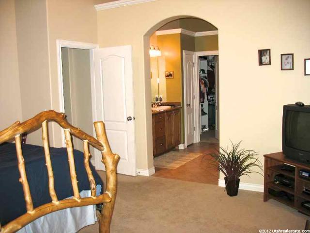 4557 Cambridge Ct, Bountiful, UT 84010 — photo 6