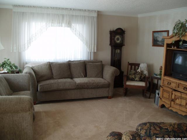 1226 N 1500 W, Clinton, UT 84015 — photo 2