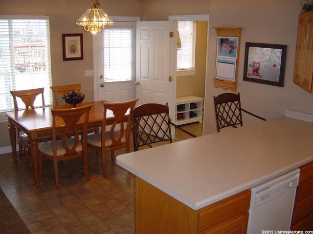 1982 W 2025 S, Syracuse, UT 84075 — photo 2