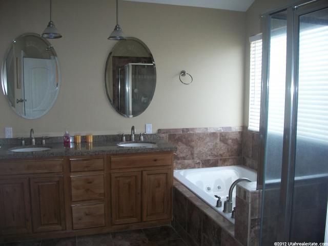 558 S Hale E, Grantsville, UT 84029 — photo 6