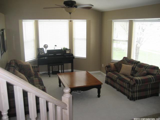 964 E 400 S, Layton, UT 84041 — photo 2