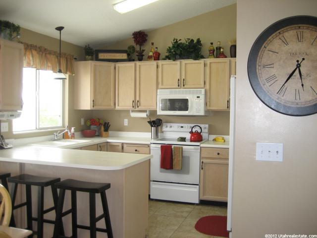964 E 400 S, Layton, UT 84041 — photo 3