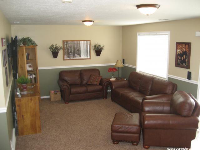 964 E 400 S, Layton, UT 84041 — photo 5