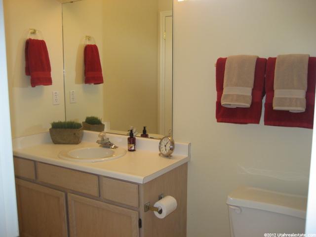 964 E 400 S, Layton, UT 84041 — photo 8