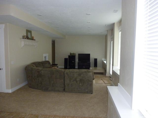 565 E 410 N, Hyde Park, UT 84318 — photo 8