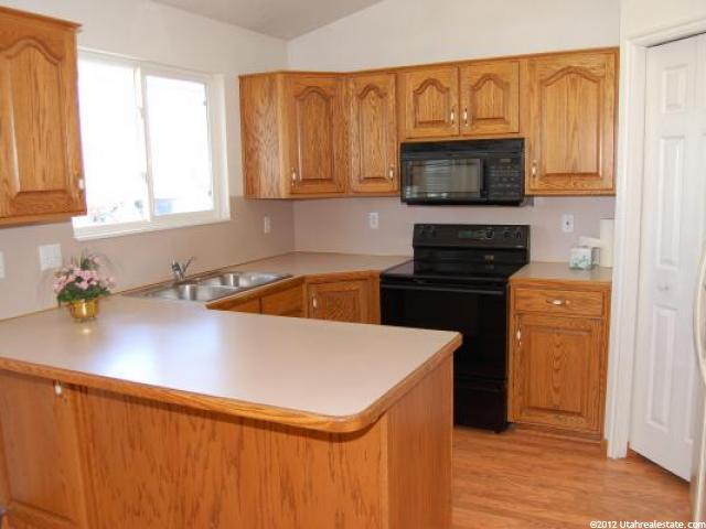 1221 N 2725 W, Layton, UT 84041 — photo 4