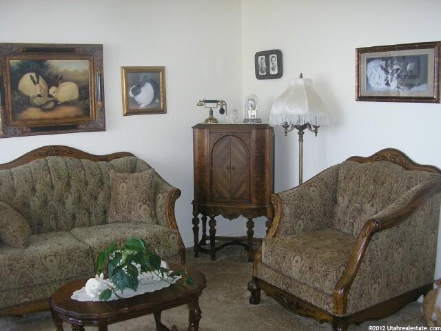 873 W 1570 N, Clinton, UT 84015 — photo 2