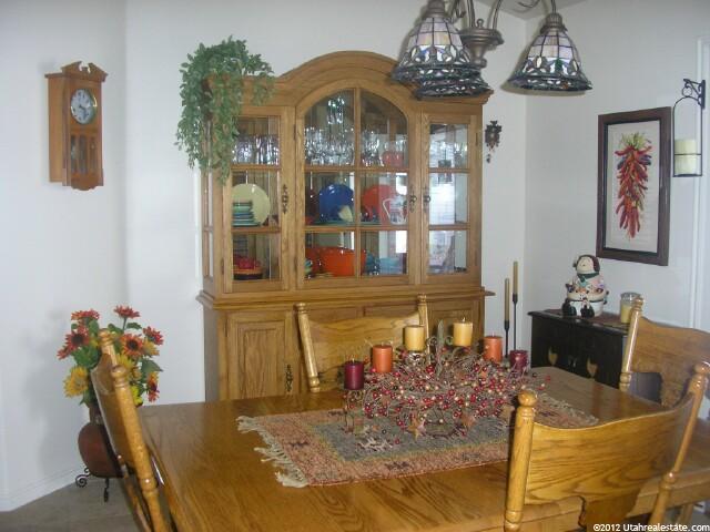 873 W 1570 N, Clinton, UT 84015 — photo 3