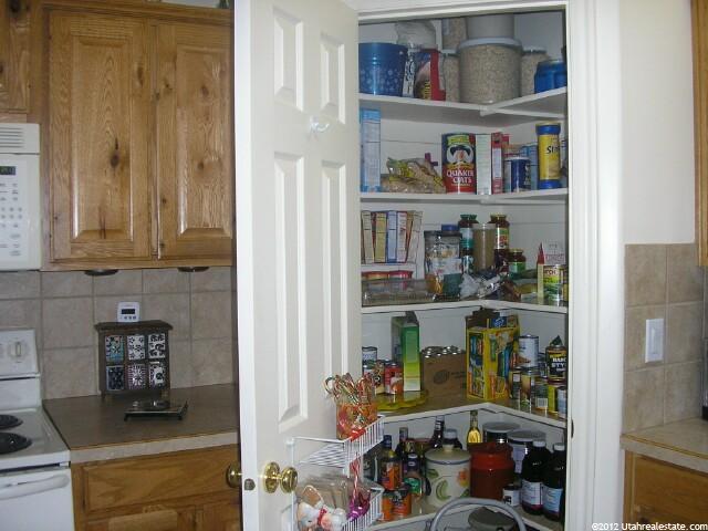 873 W 1570 N, Clinton, UT 84015 — photo 6