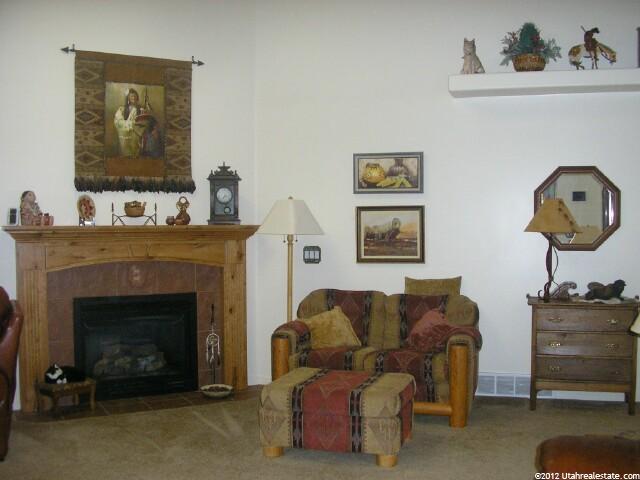 873 W 1570 N, Clinton, UT 84015 — photo 9