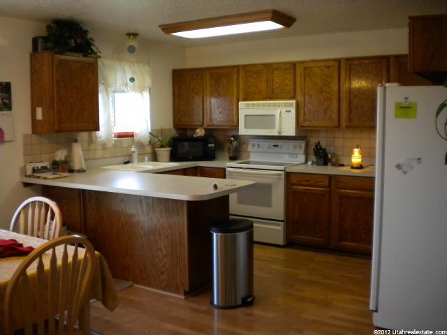 970 W 450 S, Layton, UT 84041 — photo 5