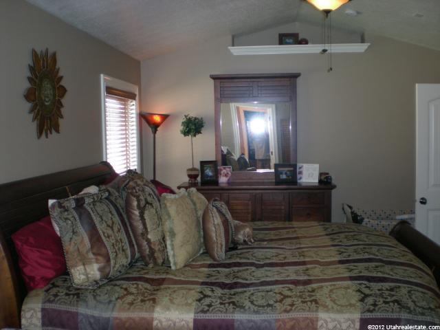 4792 S Jeferson Ave E, South Ogden, UT 84403 — photo 10