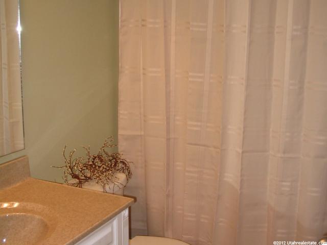 105 E 600 S, Vernal, UT 84078 — photo 8