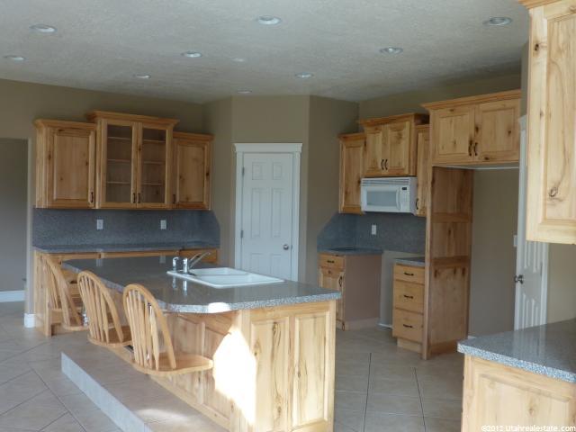 32 E West Canyon Rd S, Avon, UT 84328 — photo 6