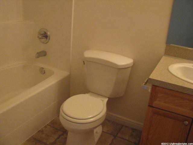 338 E 2350 N, North Ogden, UT 84414 — photo 8