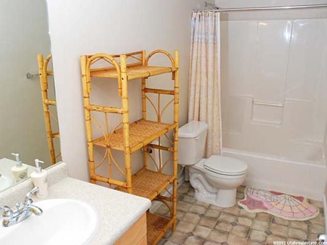 1864 E Longbranch Dr, Draper (UT Cnty), UT 84020 — photo 7