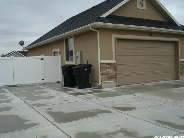 1717 W 2525 S, Syracuse, UT 84075 — photo 2